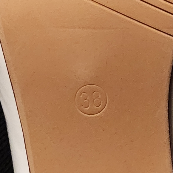 Boots - Picture 3 of 3